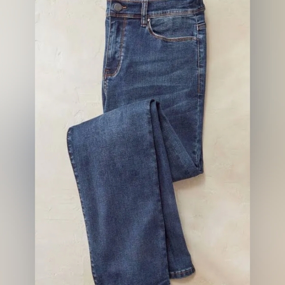 Cabin Creek stretchy top jeans super comfortable, new in packaging multiple size - Picture 1 of 2